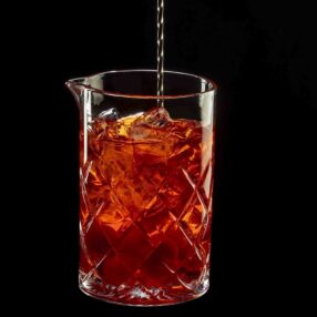 seguklaas_700ml_rombimustriga_3